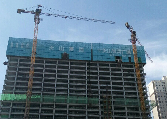 天山銀河（hé）廣場爬架工程