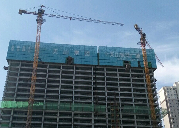 天山銀河廣場（chǎng）爬架工程